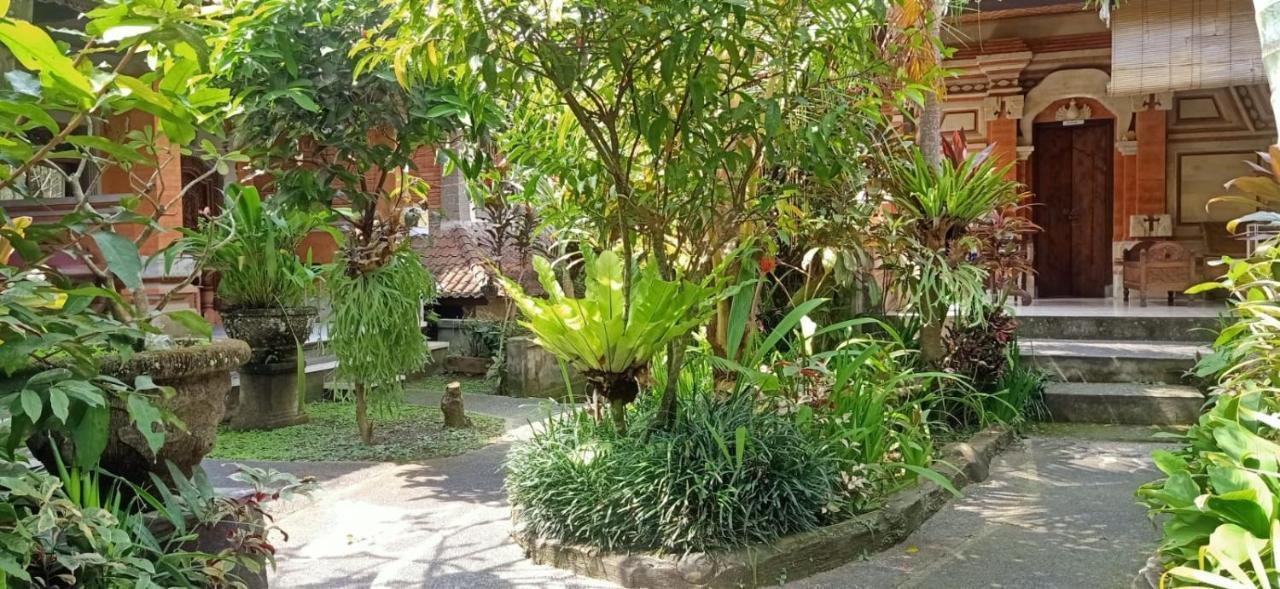 Family Guest House 우붓 외부 사진