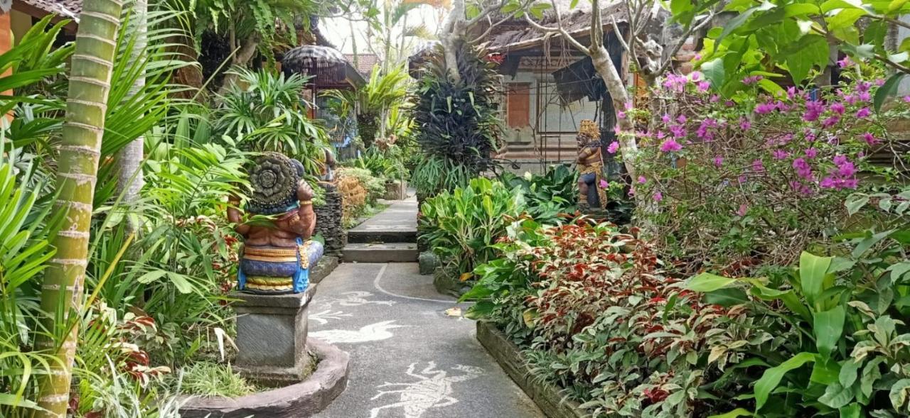 Family Guest House 우붓 외부 사진